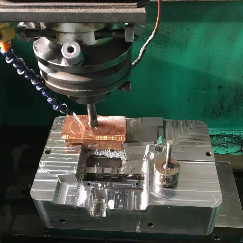 Outil de moulage par injection d'acier P20, outil de moulage du plastique personnalisé, fraisage de précision, prototypes en plastique personnalisés