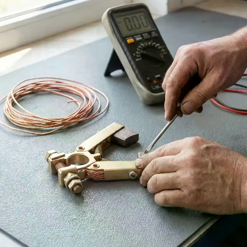 Support de balais de charbon en cuivre pour outil électrique