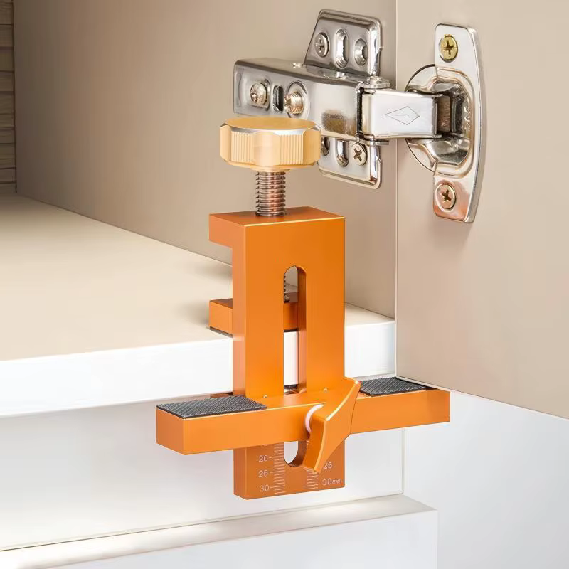 Gabarit de montage de porte d'armoire