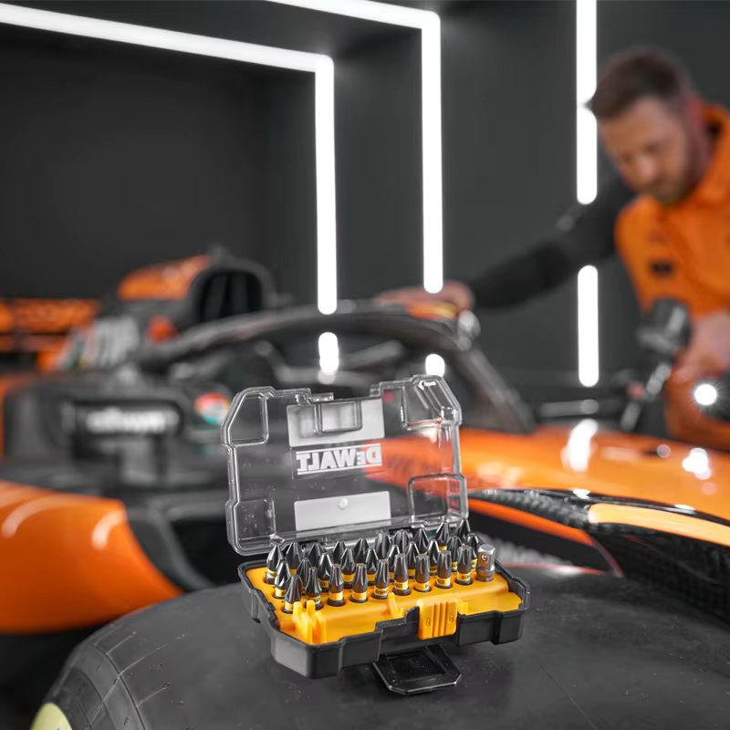 DEWALT McLaren F1 Team DT70901T-QZ Ensemble de 32 embouts de tournevis