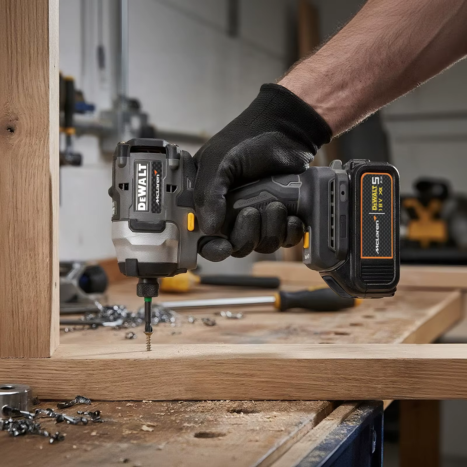 Perceuse et visseuse à chocs sans balais DEWALT DCF85M 20V | Outil électrique avec couple de 205 Nm