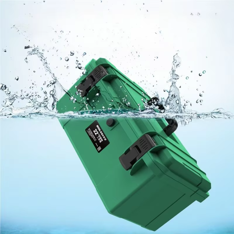 Valise en plastique rigide pour électriciens professionnels