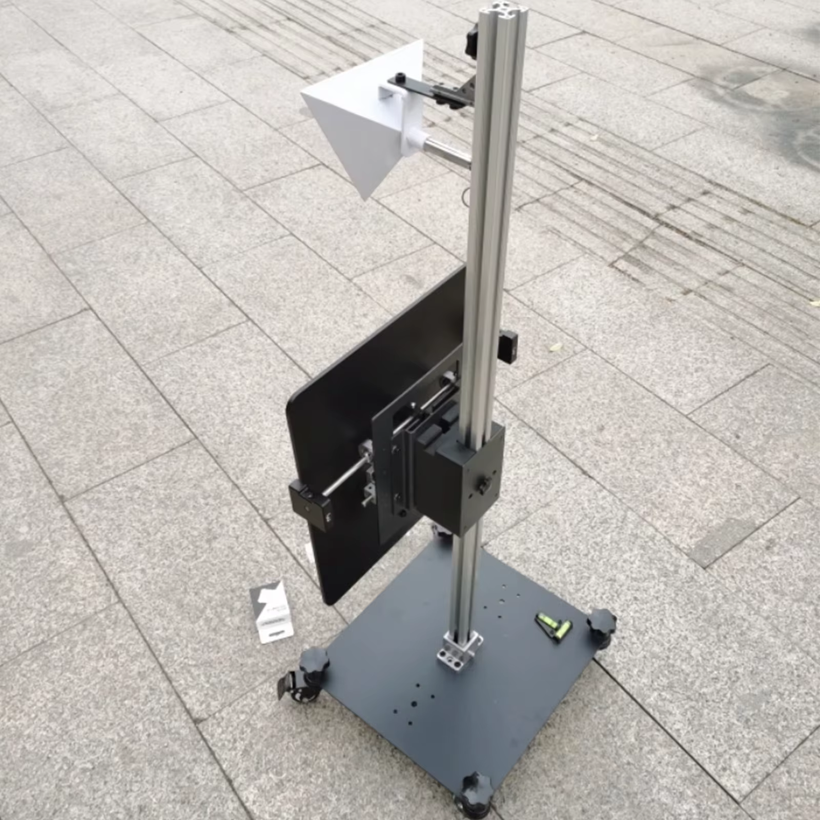 Outil universel de calibrage de réflecteur radar ACC ADAS