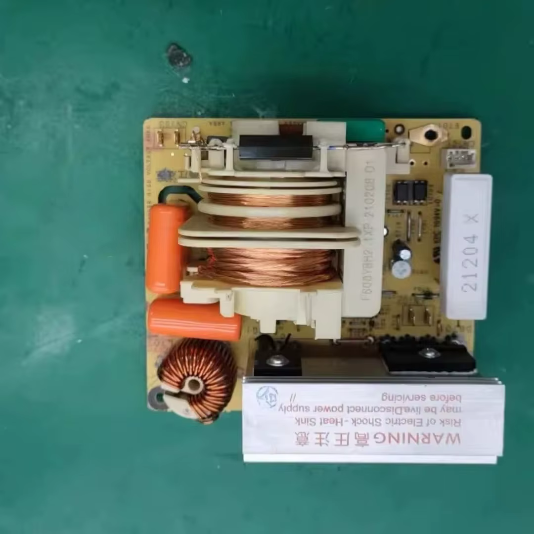 Le convertisseur de fréquence d'origine F66459X92AP pour fours à micro-ondes est utilisé pour la maintenance et le remplacement.
